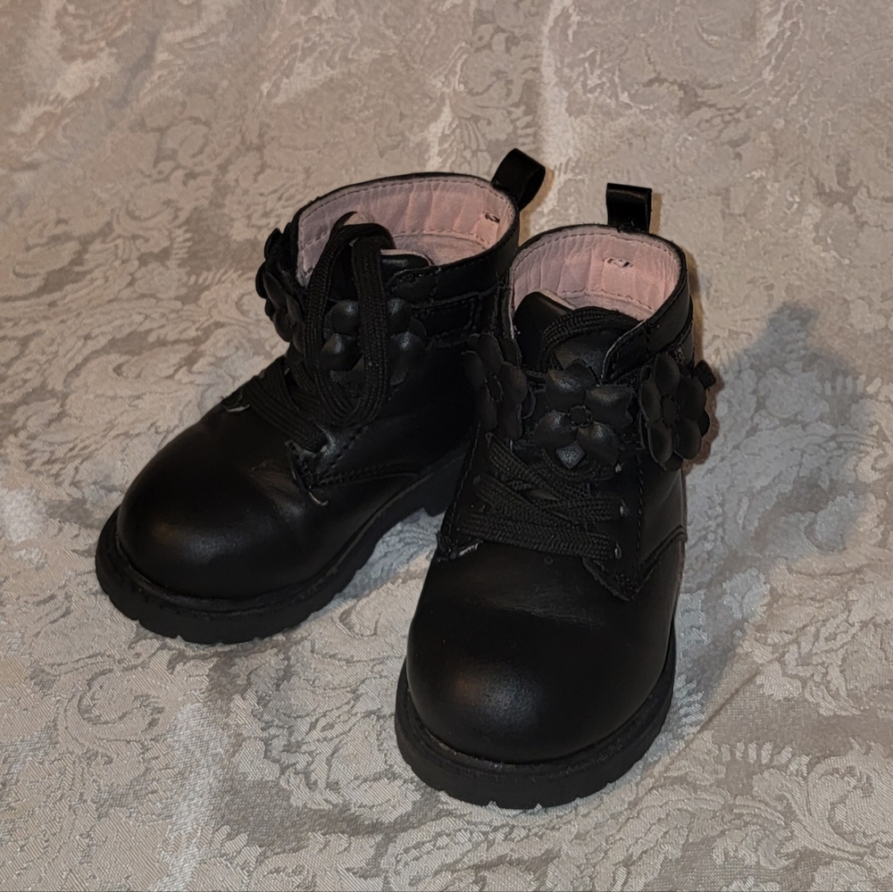 Carter's Toddler Girl Black Daffodil Combat Boots size 5